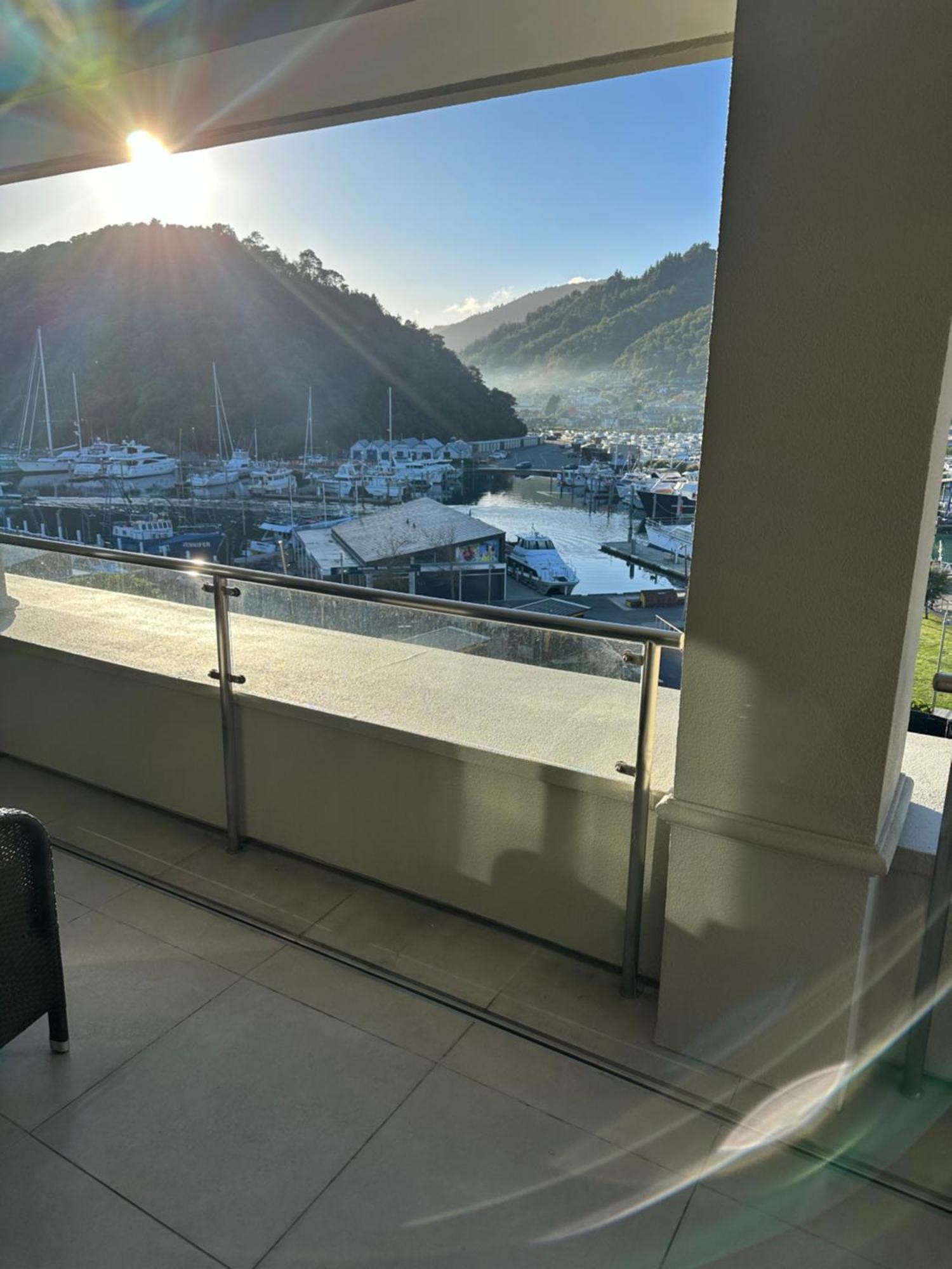 Picton Waterfront Apartments Exteriör bild