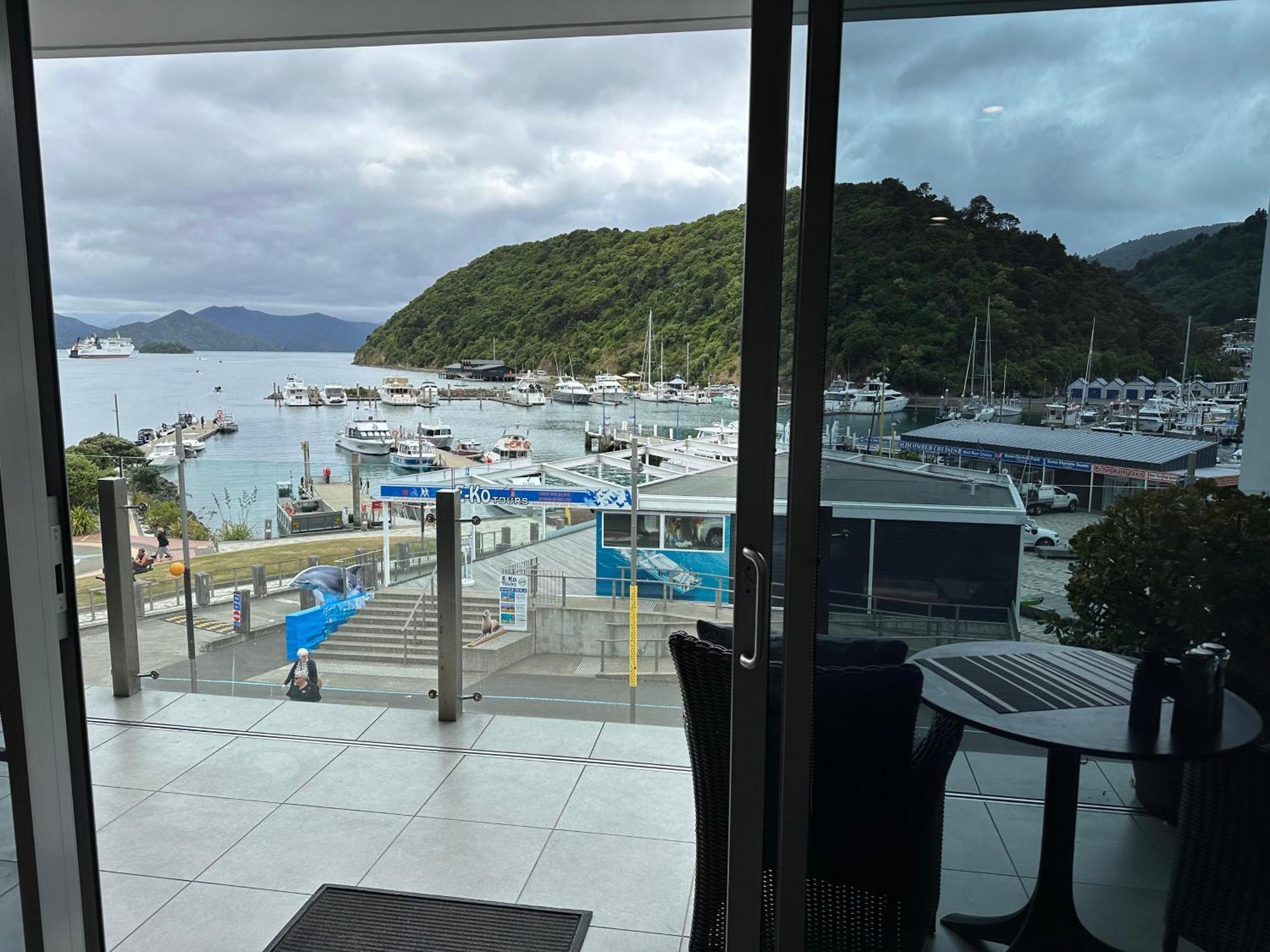 Picton Waterfront Apartments Exteriör bild