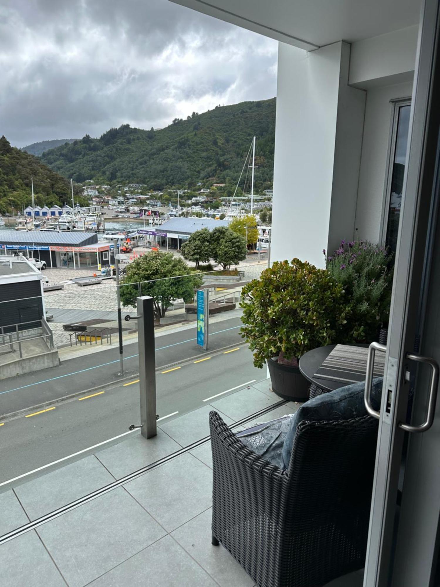 Picton Waterfront Apartments Exteriör bild