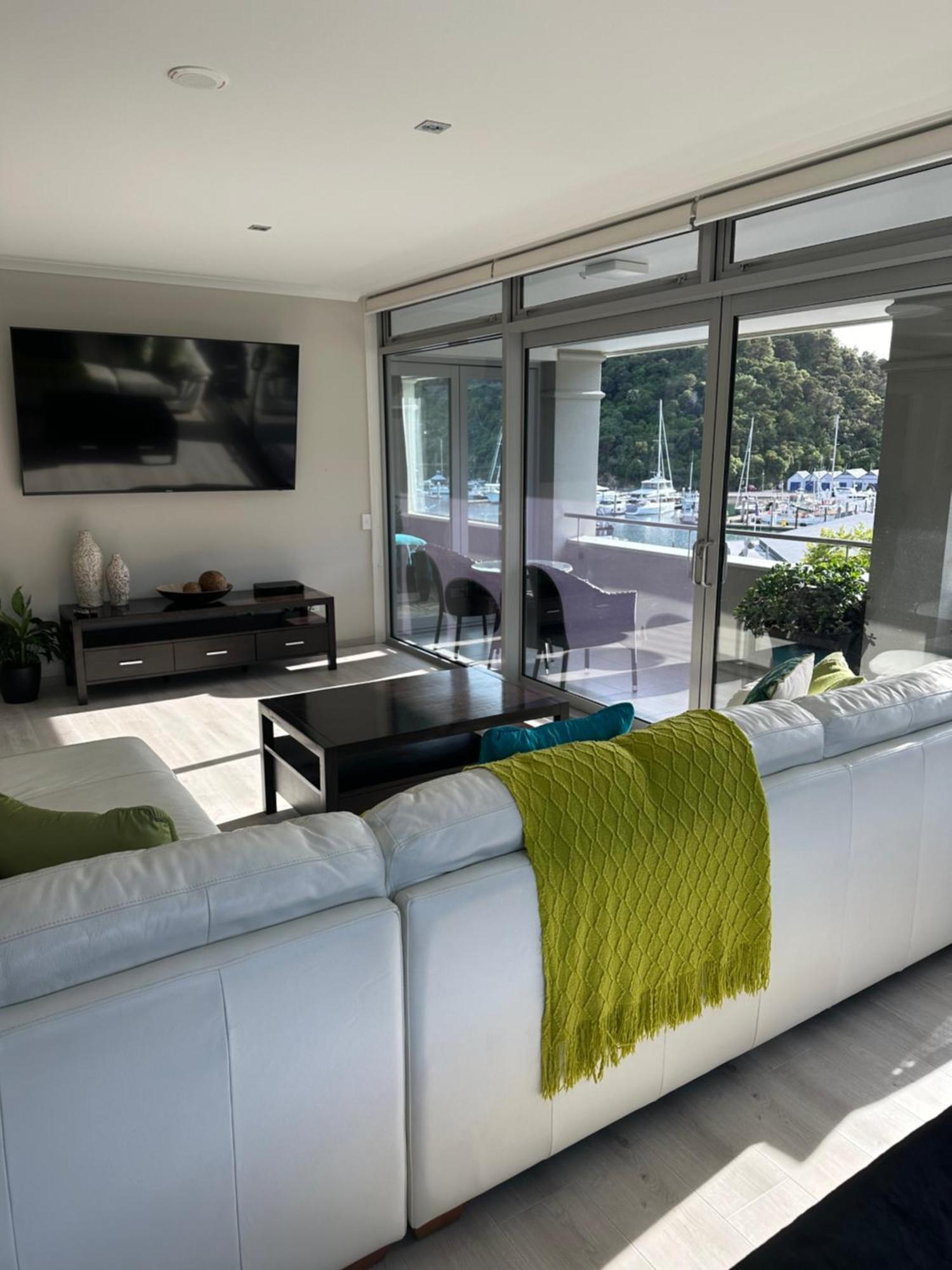 Picton Waterfront Apartments Exteriör bild