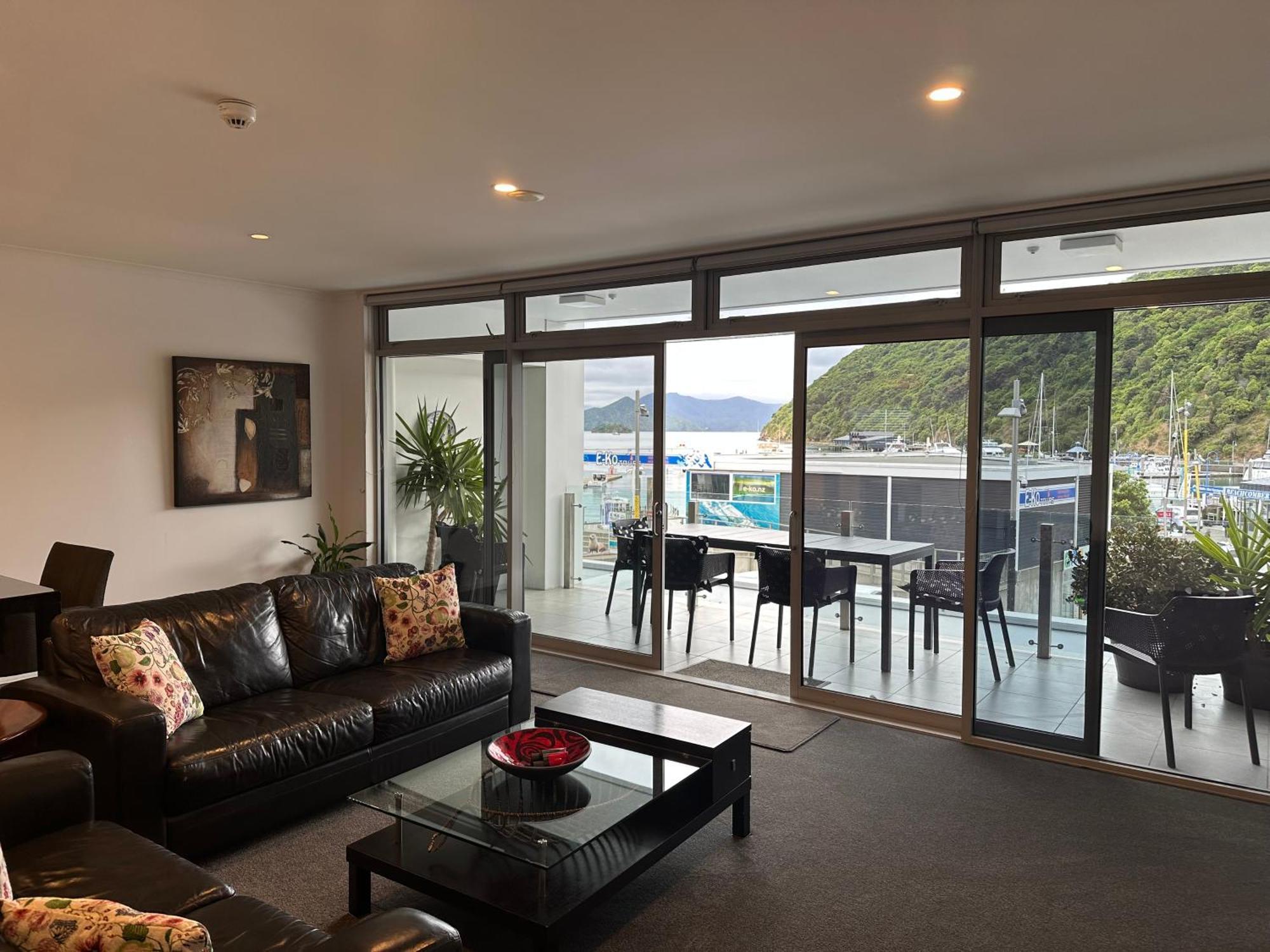 Picton Waterfront Apartments Exteriör bild