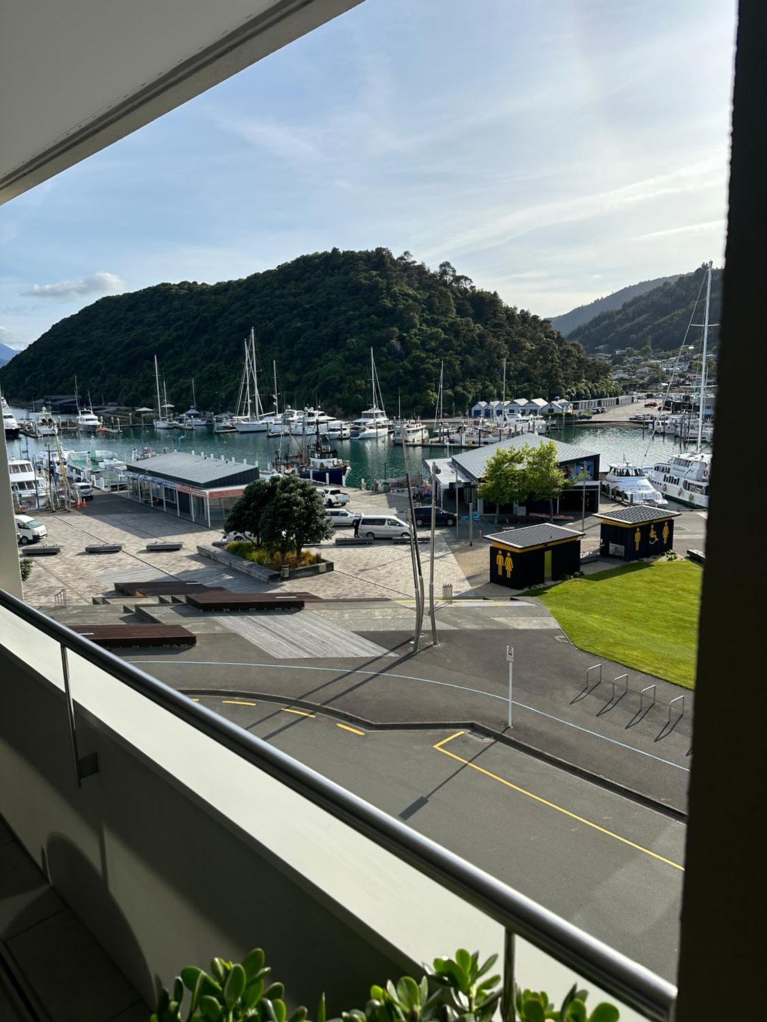 Picton Waterfront Apartments Exteriör bild