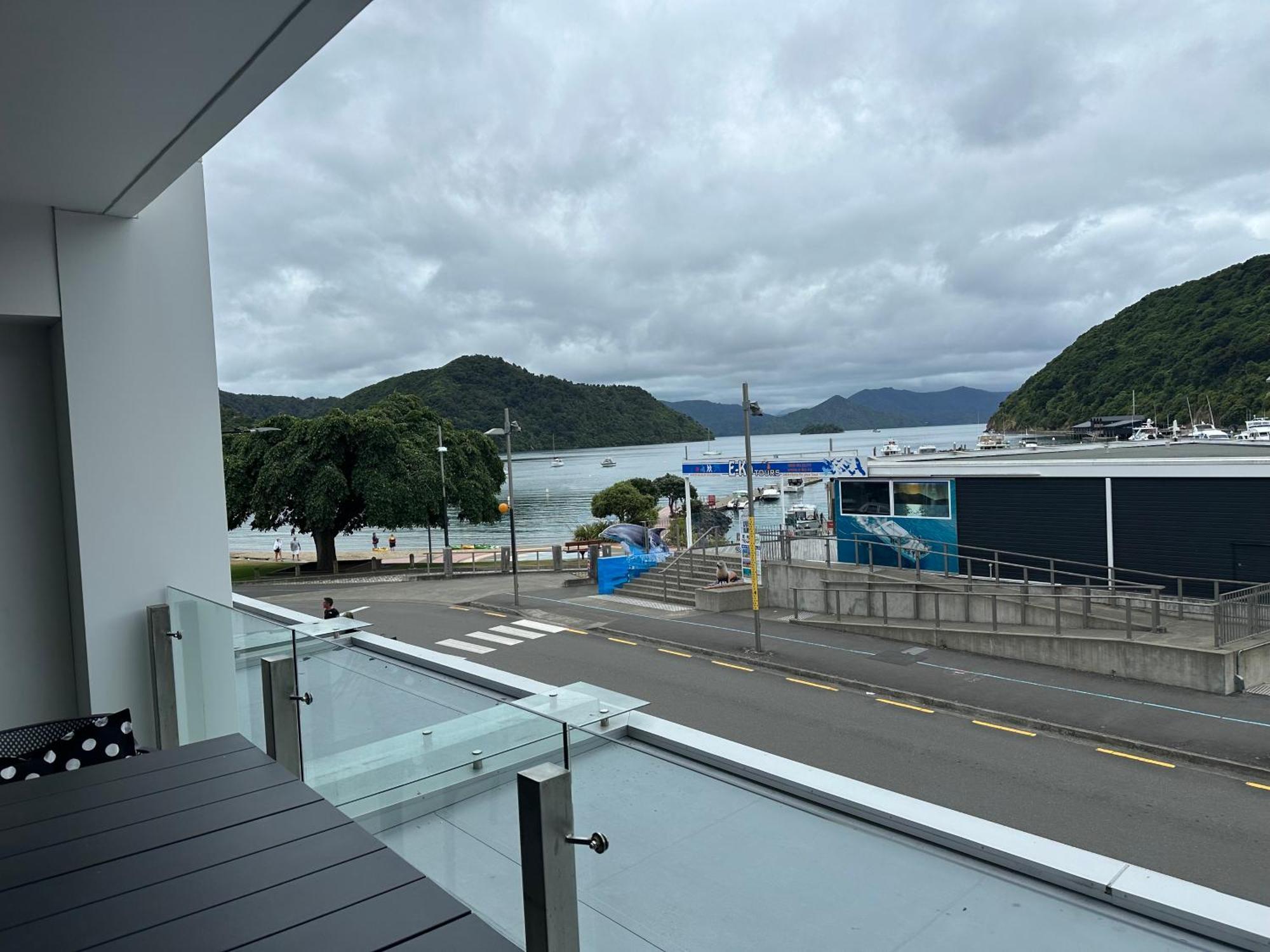 Picton Waterfront Apartments Exteriör bild